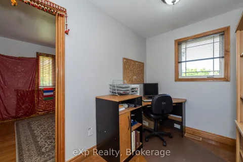 910 26th Street, ON N4K 5N3