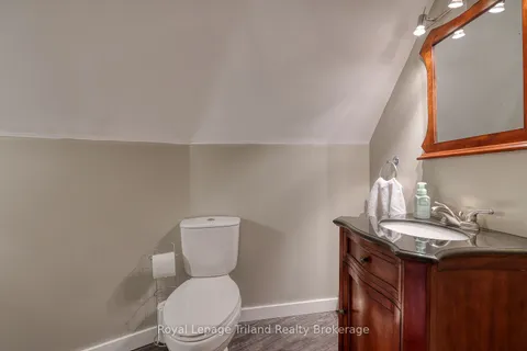 537 Plowman's Line, ON N4G 4G9