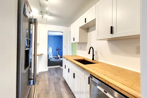 2245 3rd Avenue, ON N4K 2M5