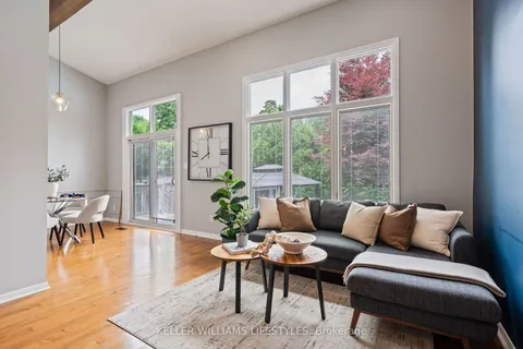31 Conifer Crescent, ON N6K 2V3