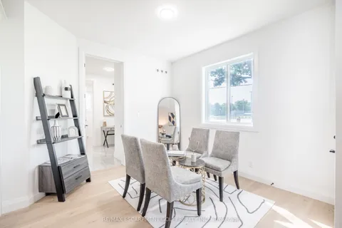 242 Mount Pleasant Street, ON N3T 1V1