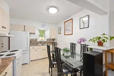 298 Lorne Avenue, ON N8A 3Z2