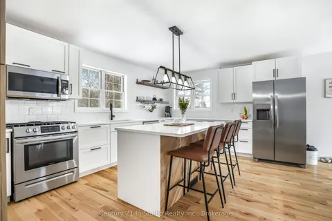 9 Maple Drive, ON N0H 1Z0