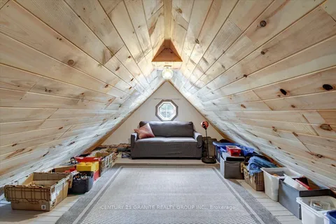 18 Highschool Lane, ON K0L 1C0