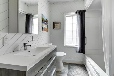 18 Highschool Lane, ON K0L 1C0