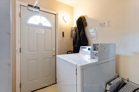 43 York Street, ON L2R 6C2