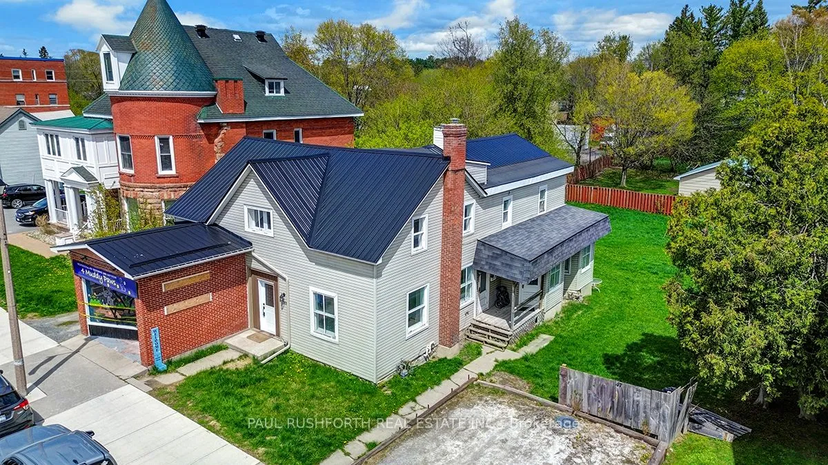 47 Madawaska Street, ON K7S 1R8