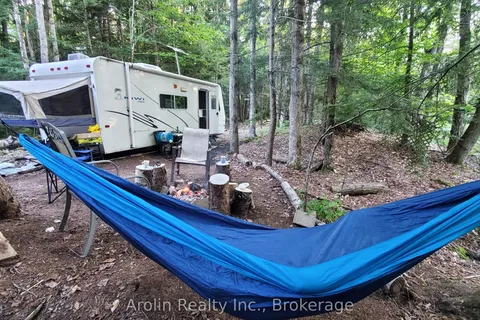 9 WOODS BAY Road, ON K0L 1A0