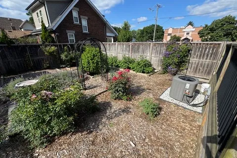 484 Hamilton Road, ON N5Z 1R9