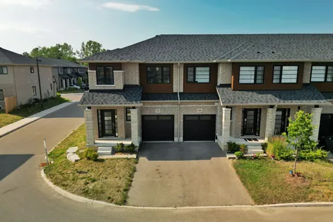 520 GREY Street, ON N3S 0K1