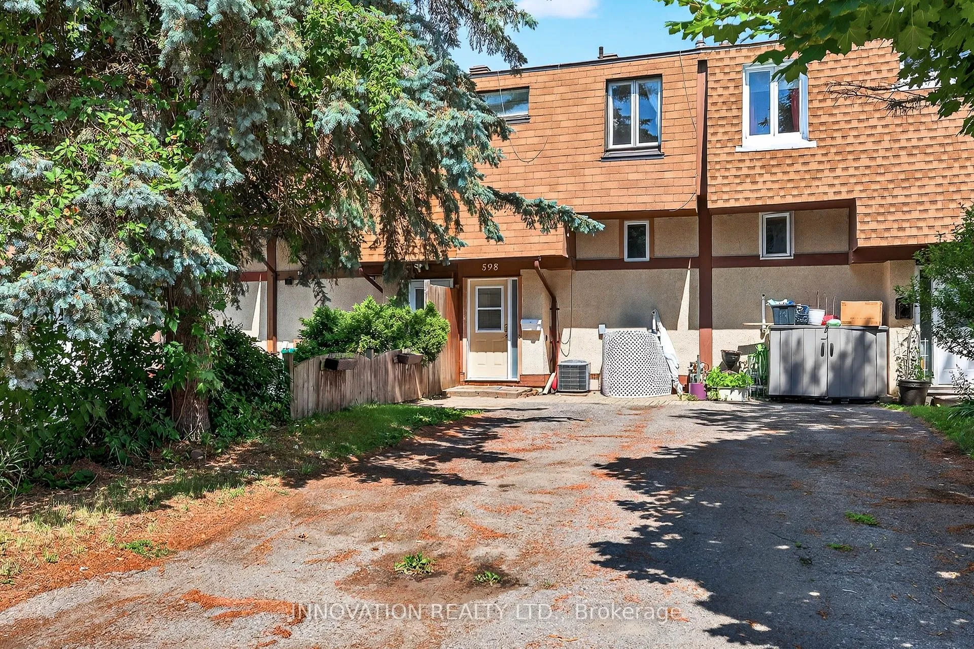 598 Seyton Drive, ON K2H 7X5