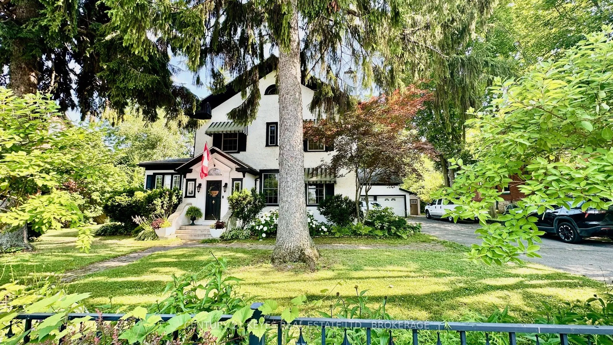 223 King Street, ON K7G 2G7