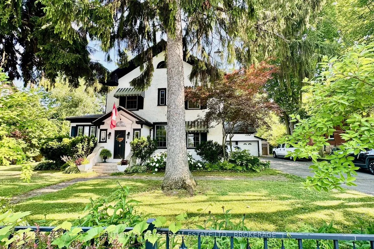 223 King Street, ON K7G 2G7