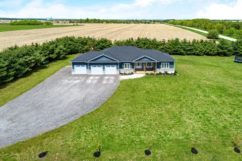 142401 15 Side Road, ON L9W 7K9