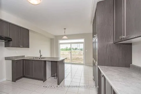 2 Alexandra Drive, ON L5B 5N5