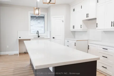 94 Vanrooy Trail, ON N0E 1Y0