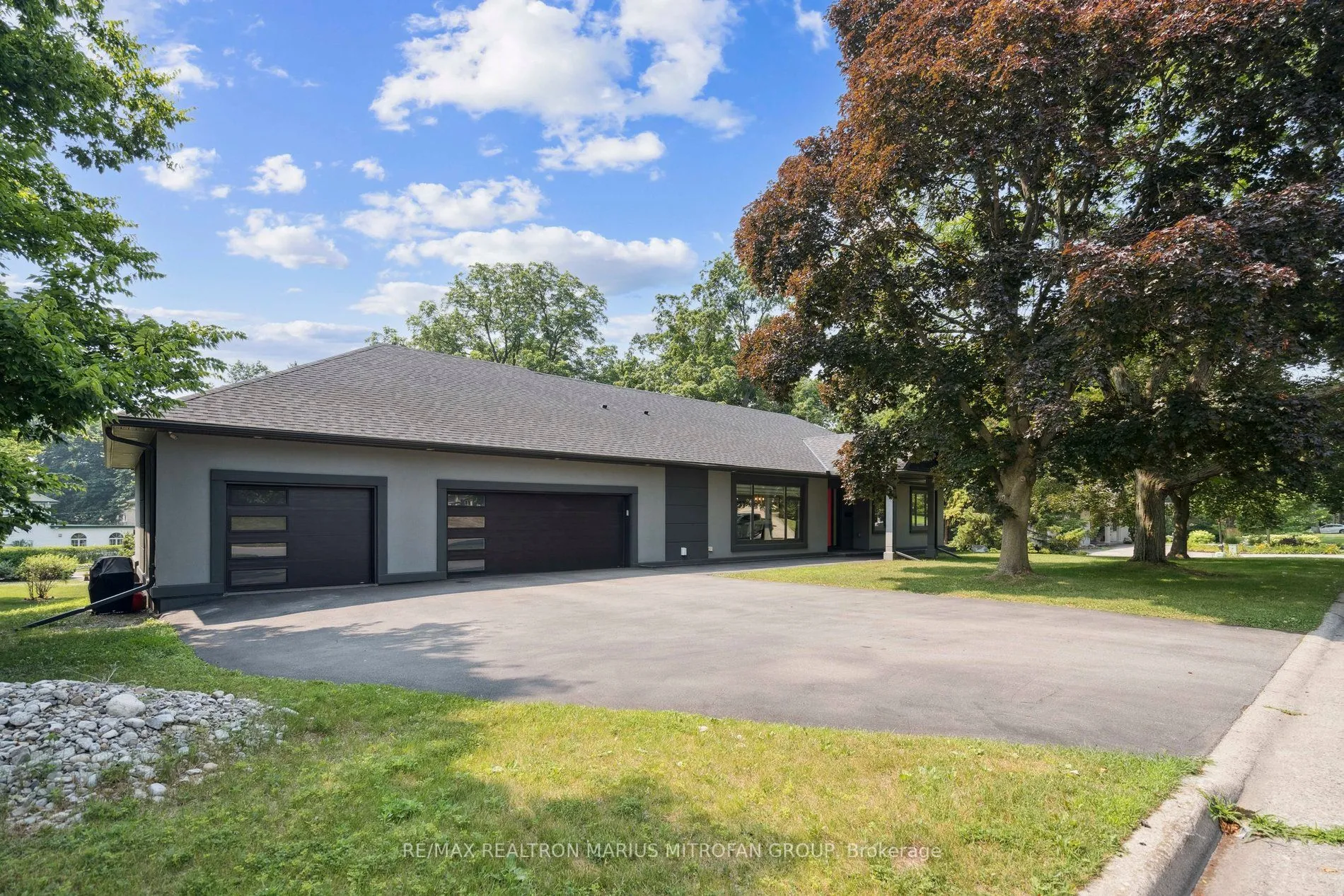 1 Gaywood Gardens, ON N3T 5J7