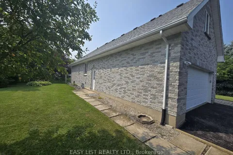 4335 Bluepoint Drive, ON N0N 1J6