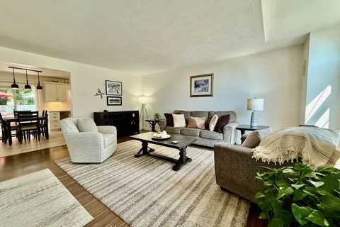 688 22nd Avenue, ON N4N 3W8