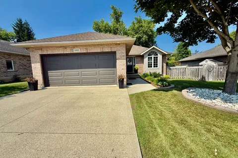 688 22nd Avenue, ON N4N 3W8