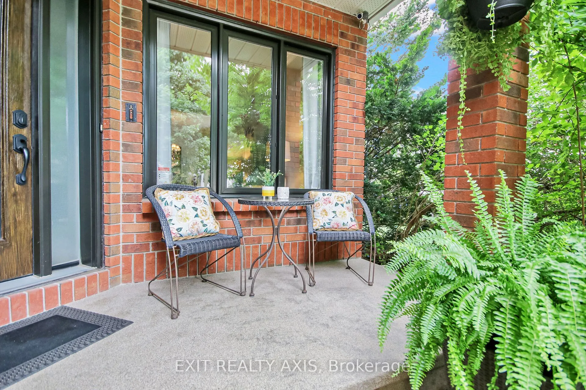 155 Longshire Circle, ON K2J 4L2