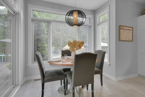 155 Longshire Circle, ON K2J 4L2