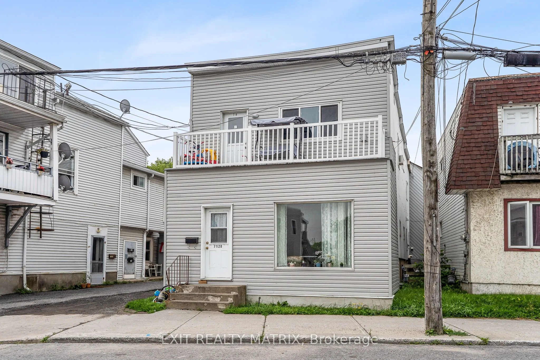 712-718 Main Street, ON K6A 1B4