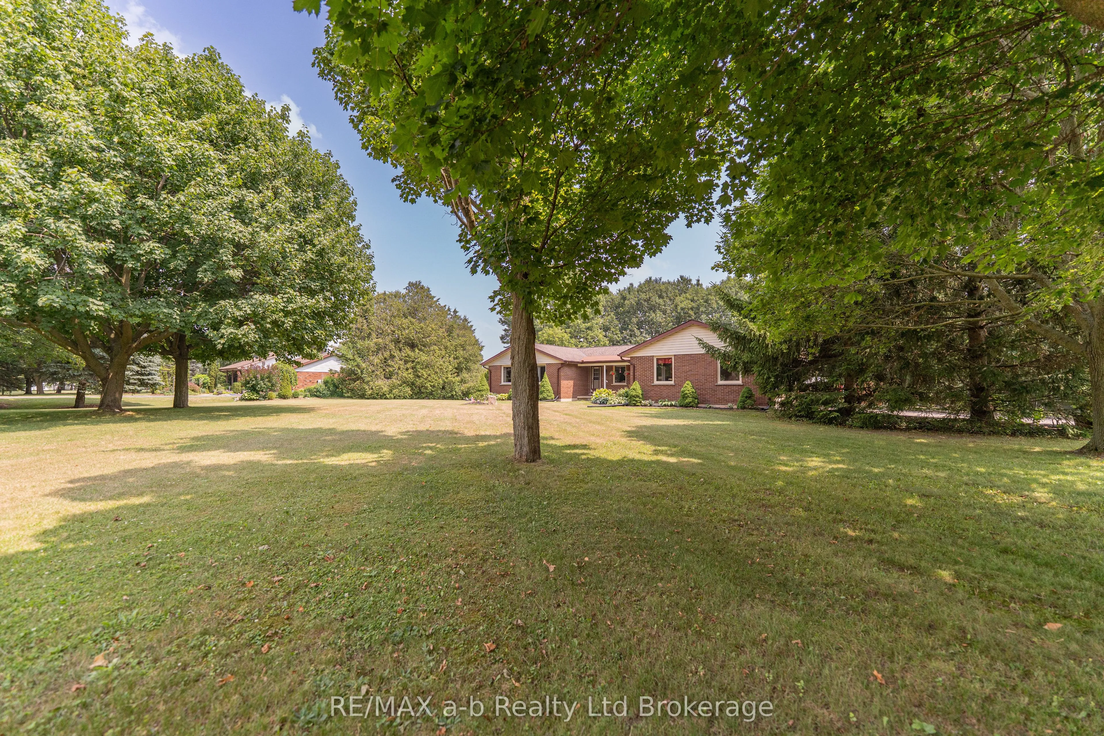 660 Goshen Road, ON N4G 4G7