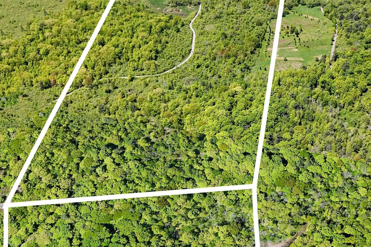 4267 Highway 2 Highway, ON K7G 2V5