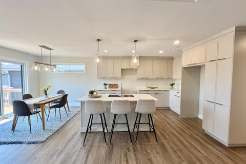 6 Horton Court, ON K8P 0H3