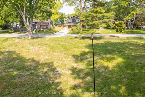 1307-N Ridgewood Drive, ON N7V 3R2