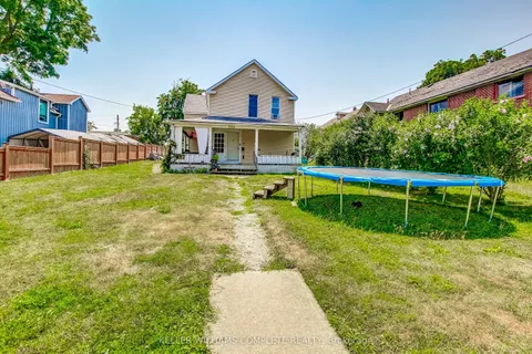 34 Forsythe Street, ON L2A 1X2