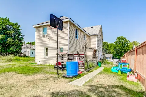 34 Forsythe Street, ON L2A 1X2