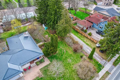 1004 Ontario Street, ON K9A 3C7