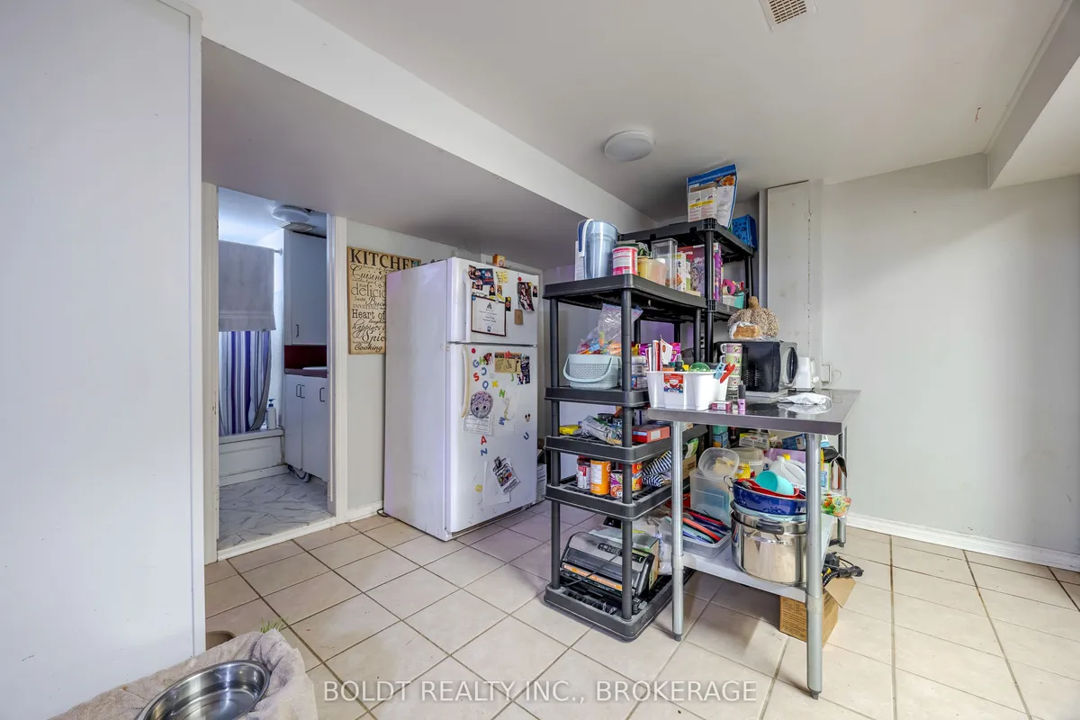 25 King Street, ON L2V 3T6