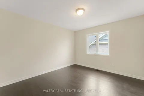 17 Oriole Crescent, ON L3K 6E2