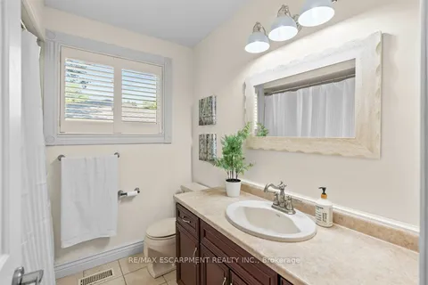 44 CEDARLAND Drive, ON N3R 6N7