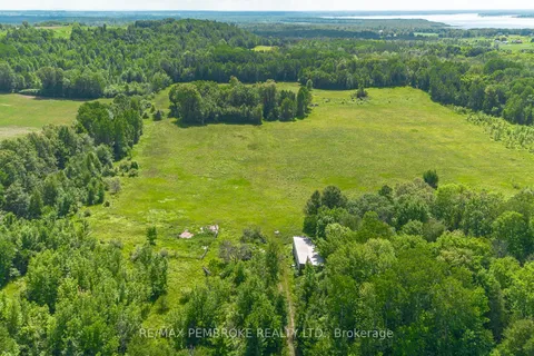 2421 Pleasant Valley Road, ON K0J 2L0