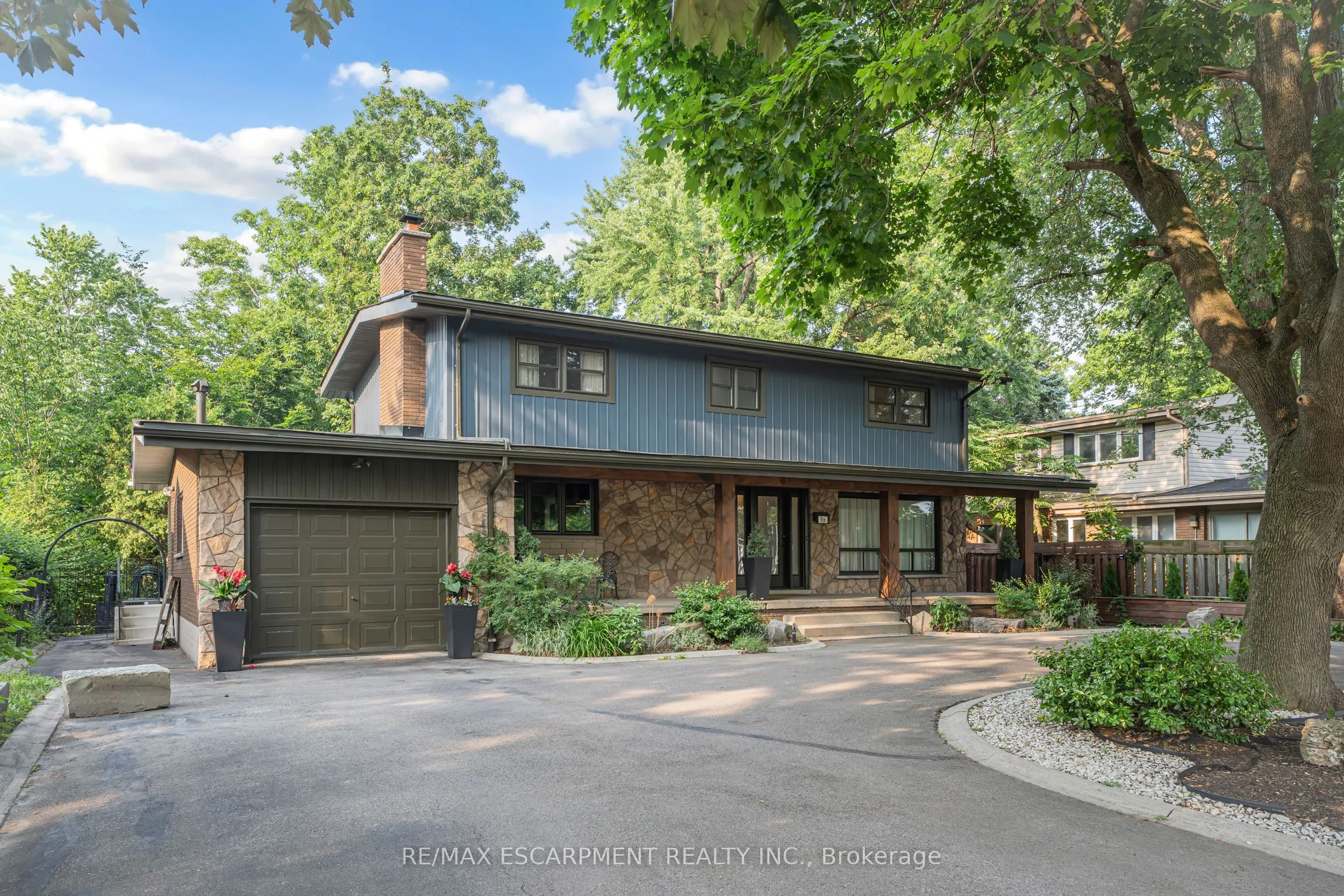 316 Fennell Avenue, ON L9C 1G4