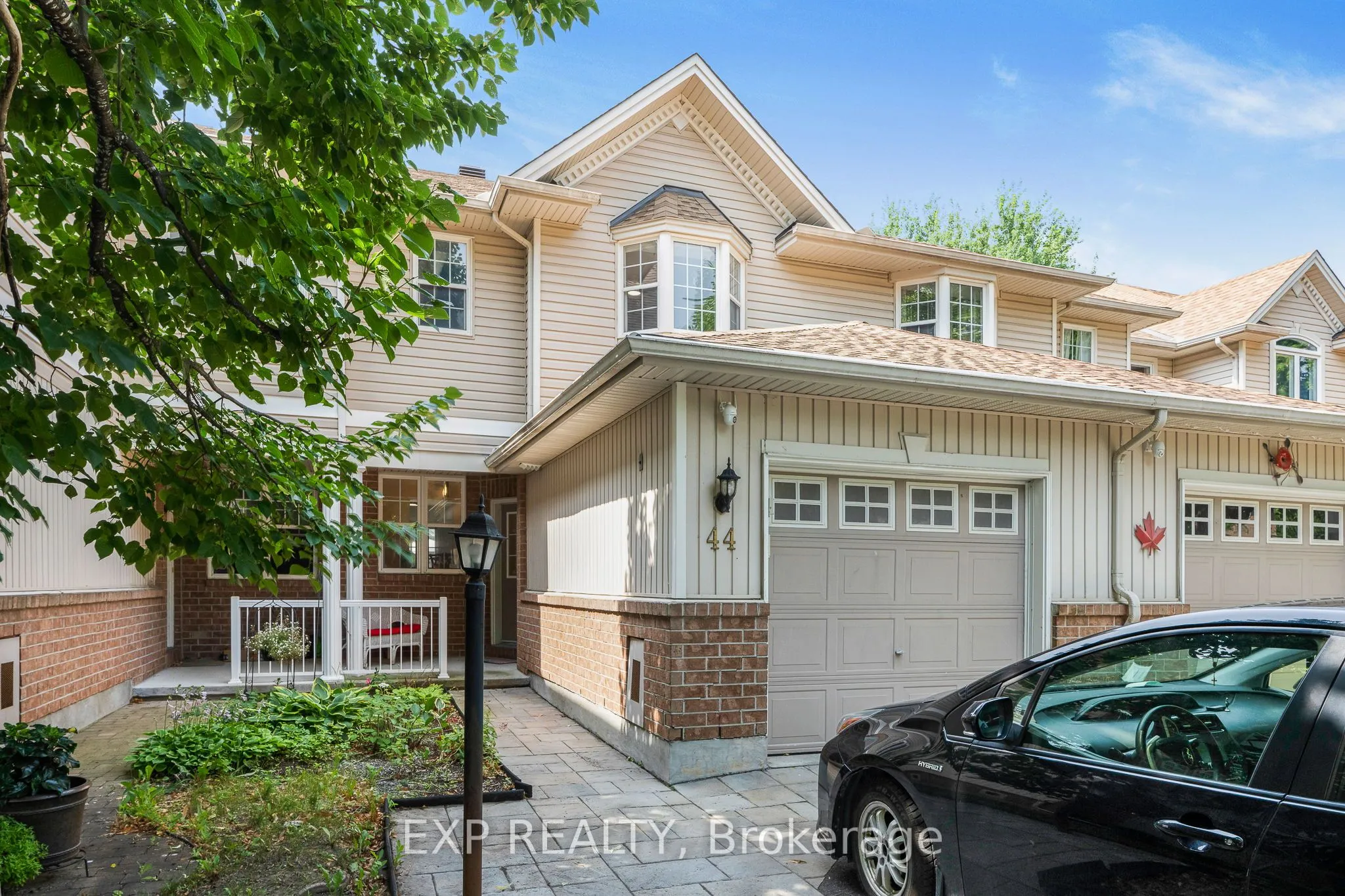 44 Tobermory Crescent, ON K2K 3M4