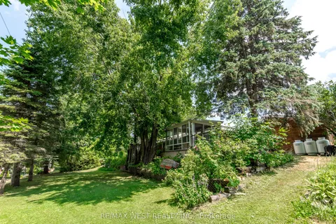 8 Robins Lane, ON L0K 1W0