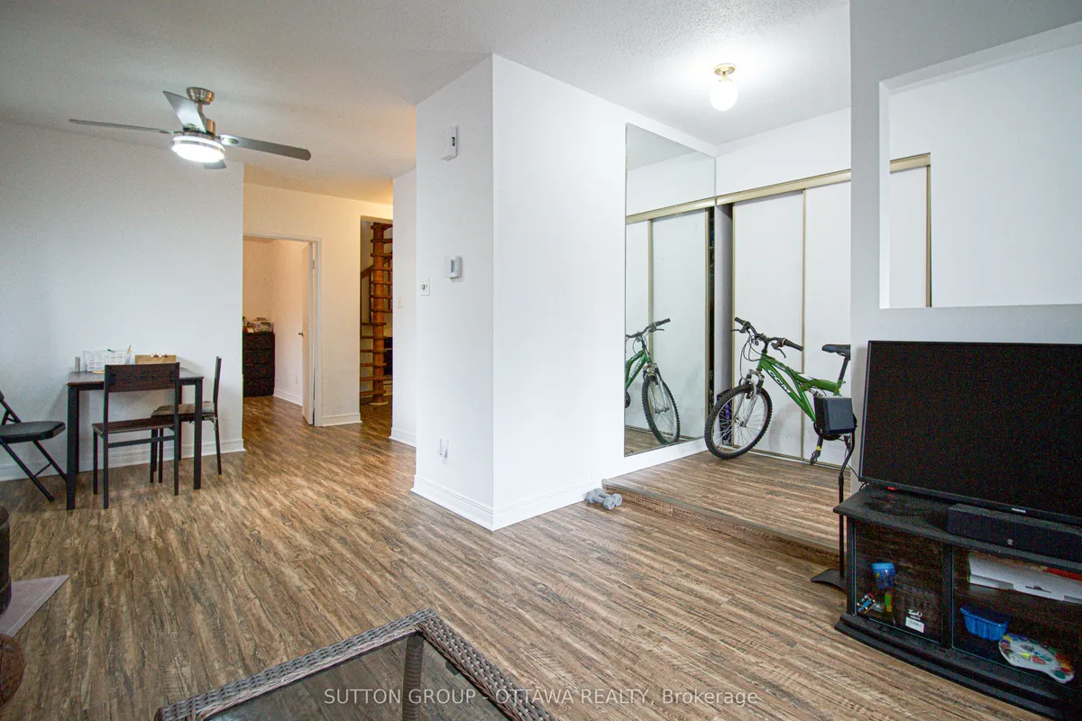 309 Cyr Avenue, ON K1L 7N6