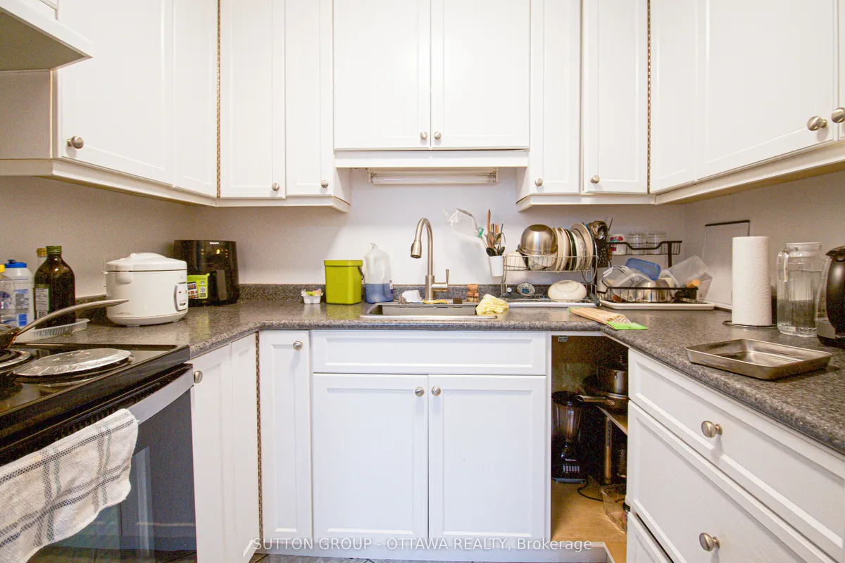 309 Cyr Avenue, ON K1L 7N6