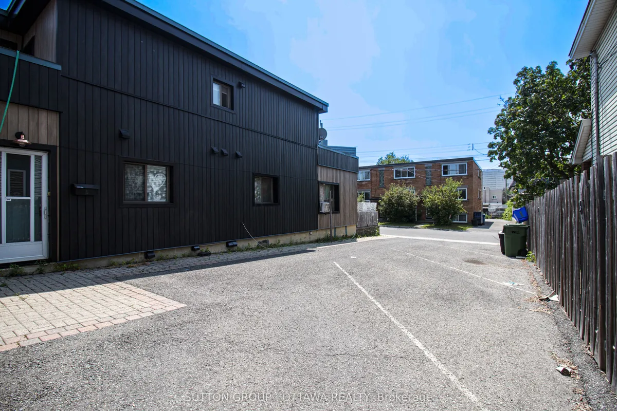 309 Cyr Avenue, ON K1L 7N6