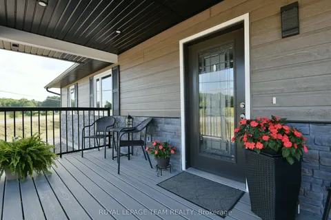 1016 Castleford Road, ON K7V 3Z8