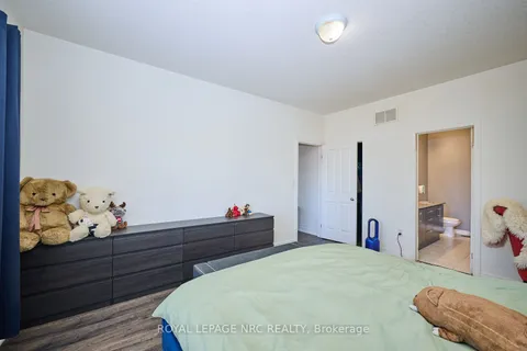 8913 Tallgrass Avenue, ON L2G 0E6