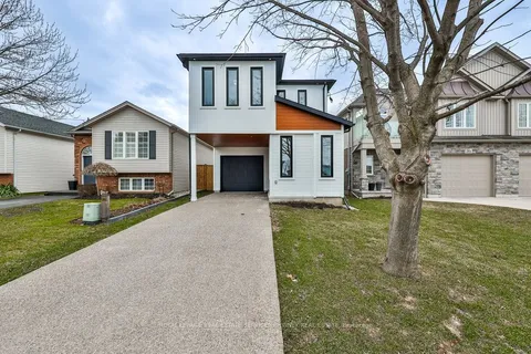 28 Lakeside Drive, ON L2M 1P4