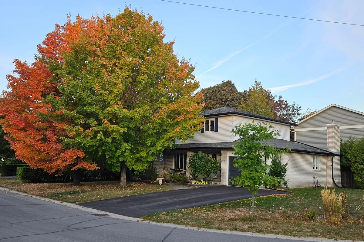 57 Kensington Crescent, ON K8P 4T4