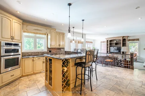 3542 MATTHEWS Drive, ON L2H 2Z1