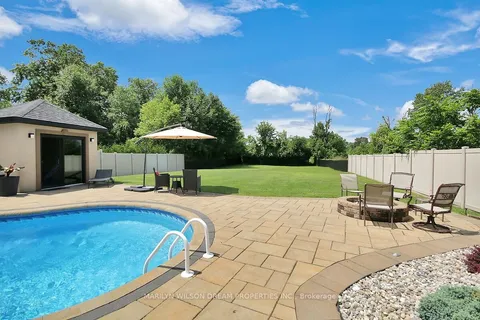 1419 Balmoral Drive, ON K1V 1E2